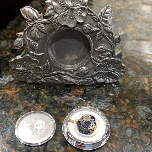 Pewter bedside table clock - Picture 8 of 9